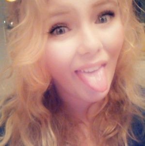 Meet your Posher, Janelle